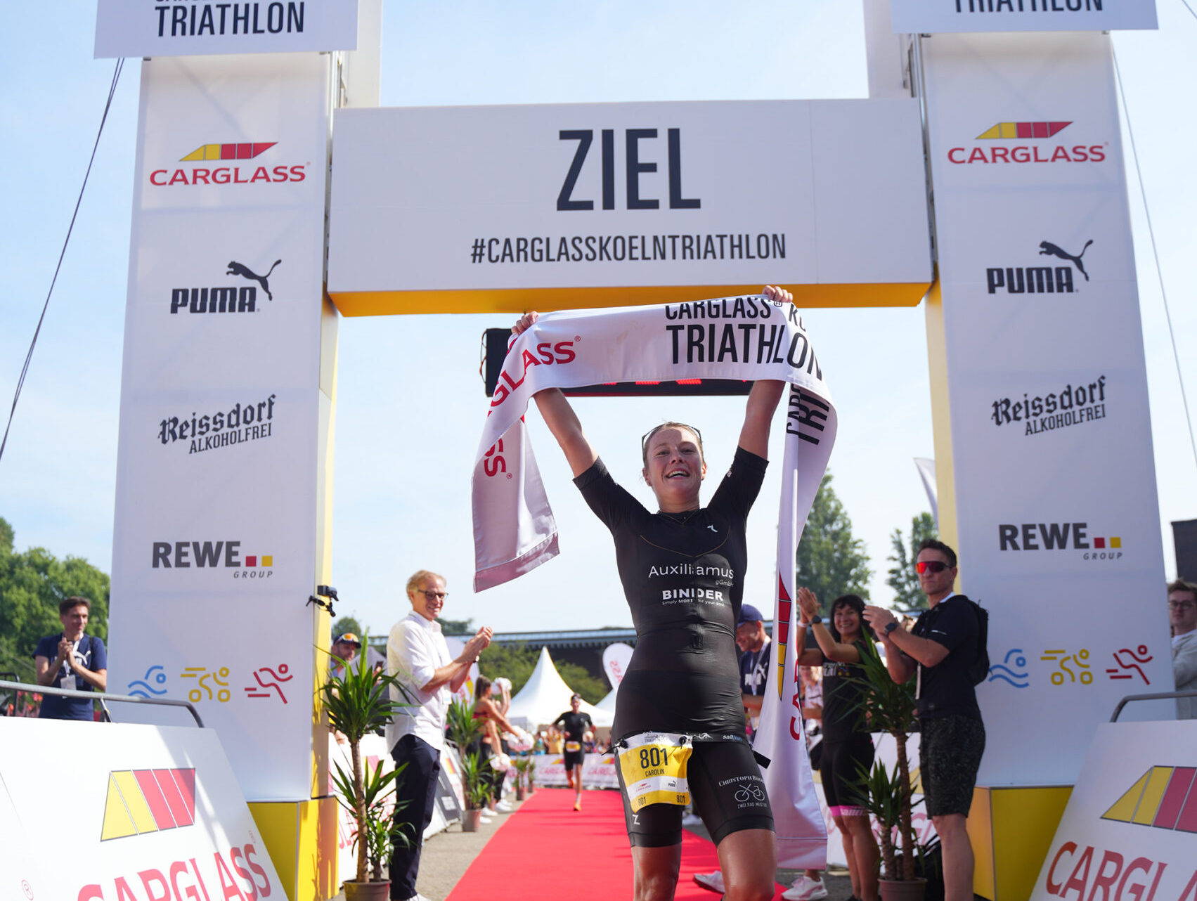 Carolin Meyer und Marc Eggeling gewinnen den Carglass Köln Triathlon 2023