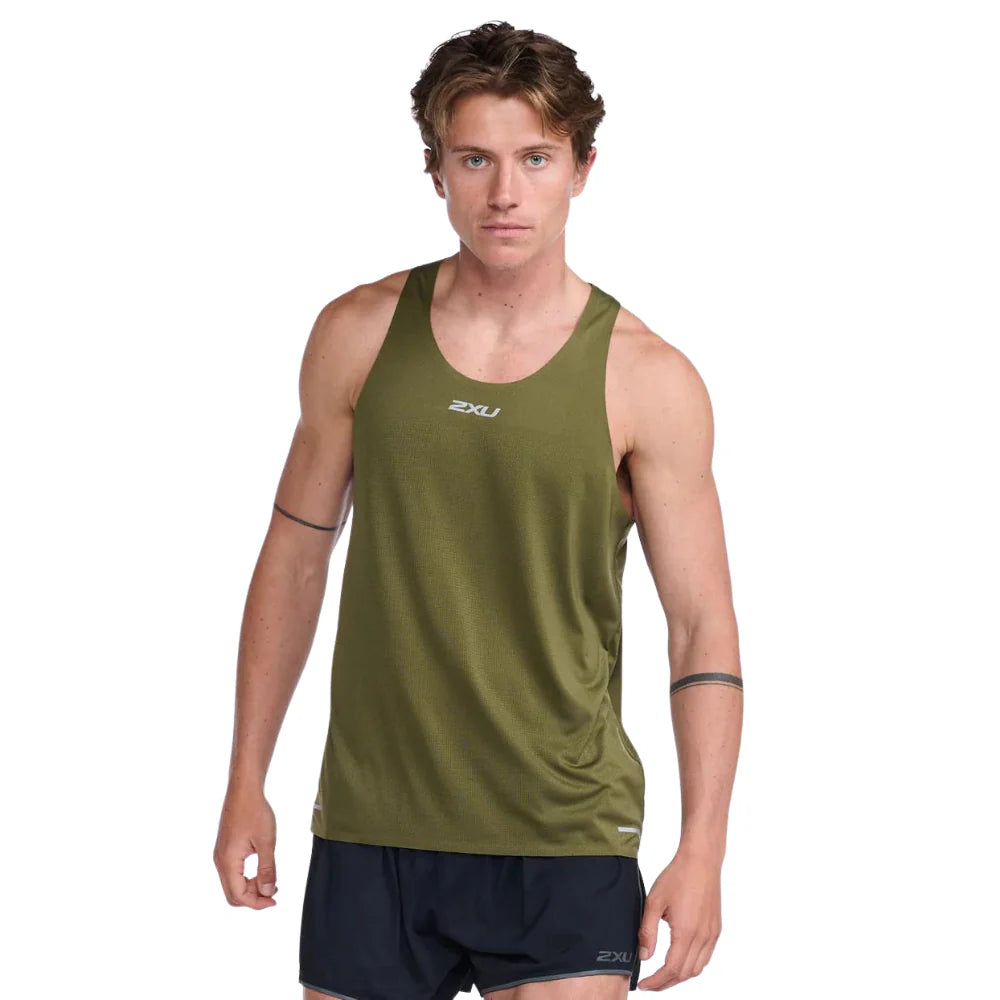 2XU Light Speed Tech Singlet, Herren, Winter Moos/SilverReflective, Logo Front mittig