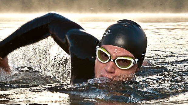 Schwimmbrille: Richtig pflegen spart Geld