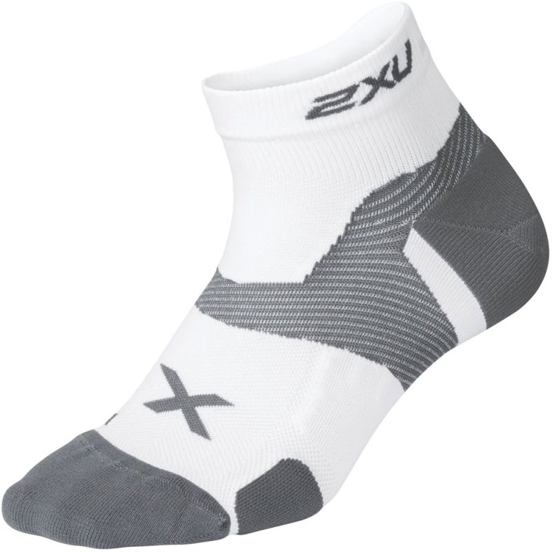 2XU VECTR Cushion 1/4 Crew Socks, White/Grey