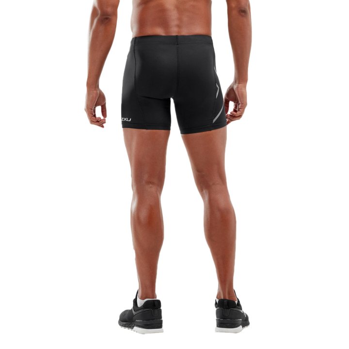 2XU Core Compression 1/2 Shorts, Herren, Black/Silver