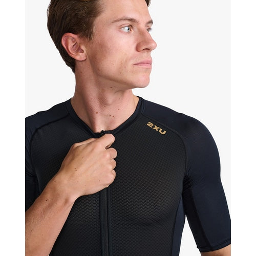 2XU Light Speed Sleeved Trisuit, Herren, black/gold, schwarz gold