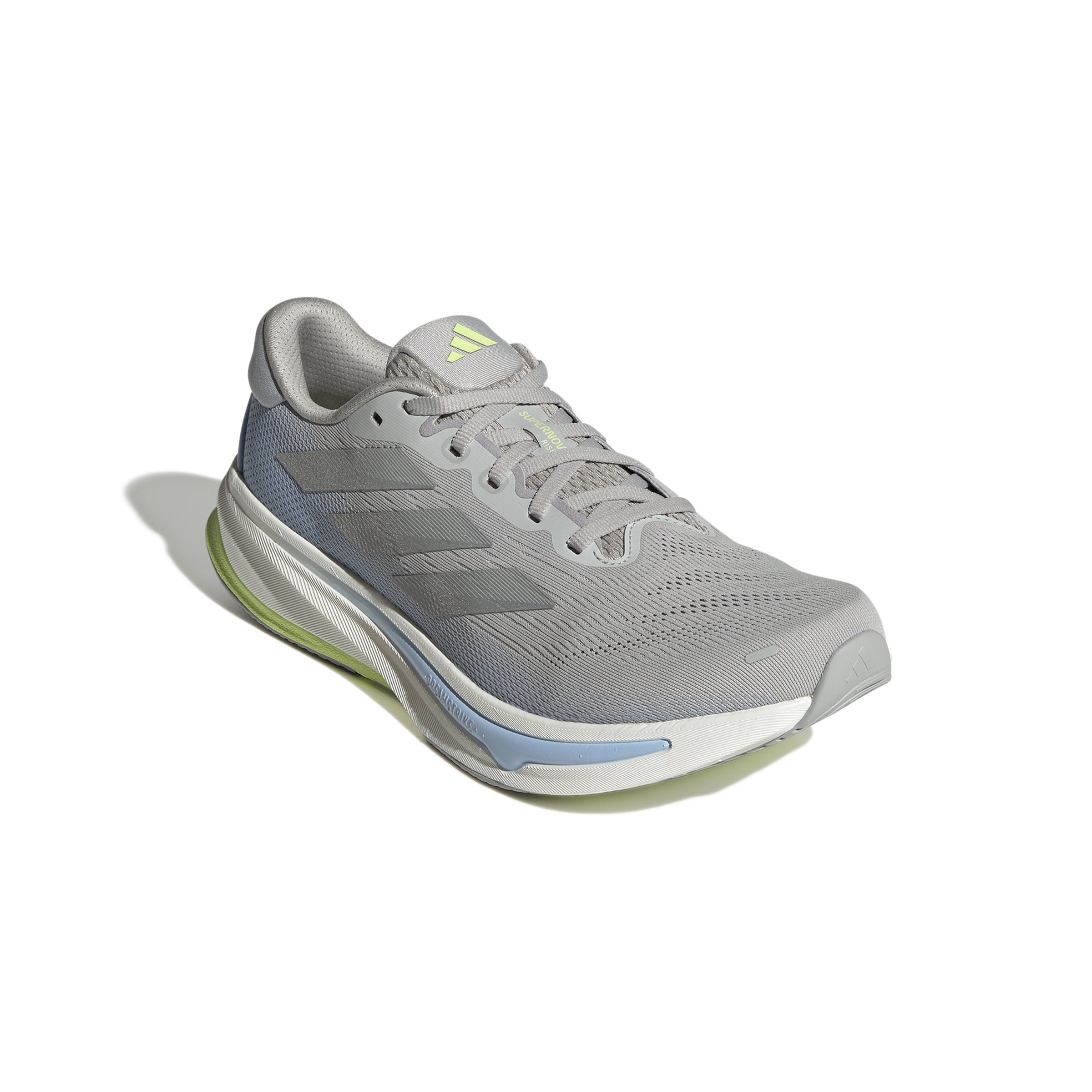 Schrägansicht rechter Schuh von vorne Außenseite