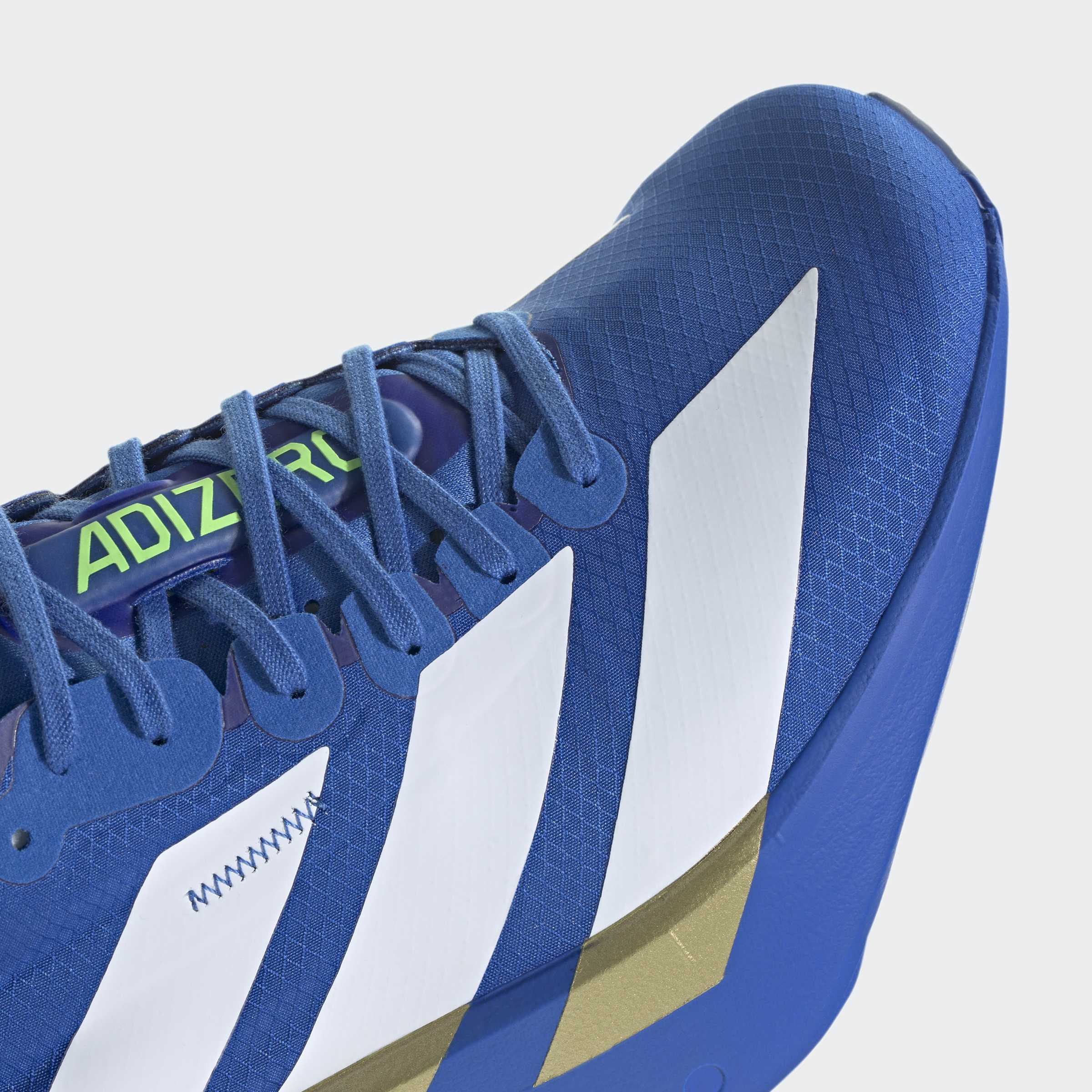 Detailansicht Zehenbereich rechter Schuh