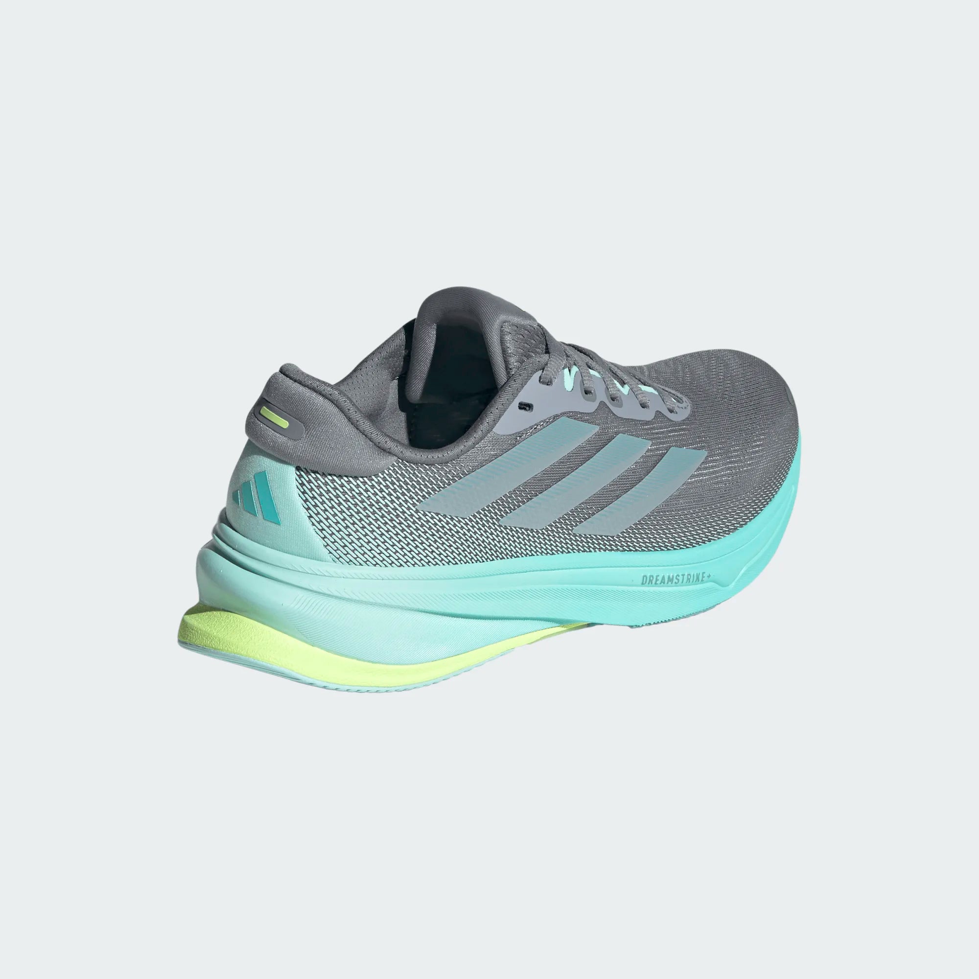 Schrägansicht rechter Schuh von hinten