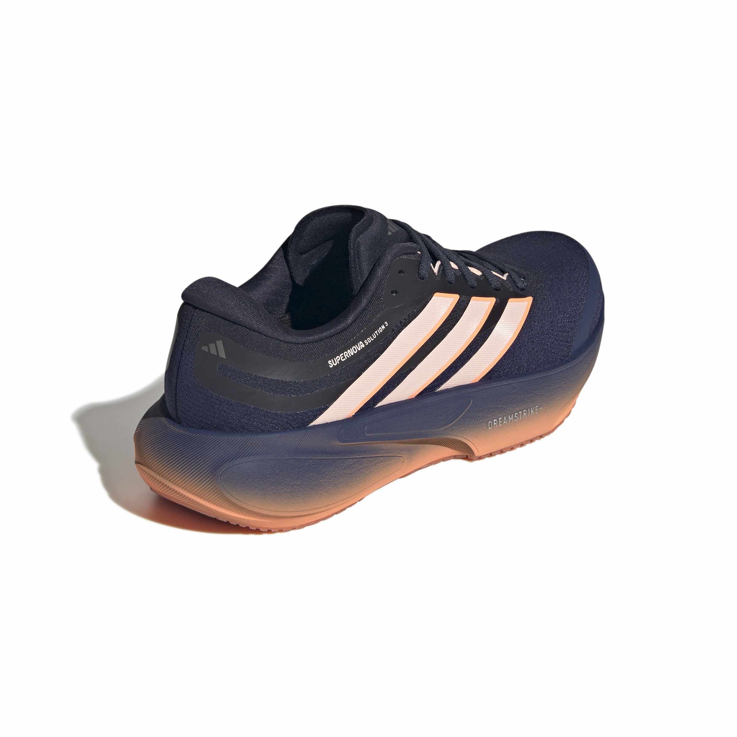 Schrägansicht rechter Schuh von hinten Außenseite