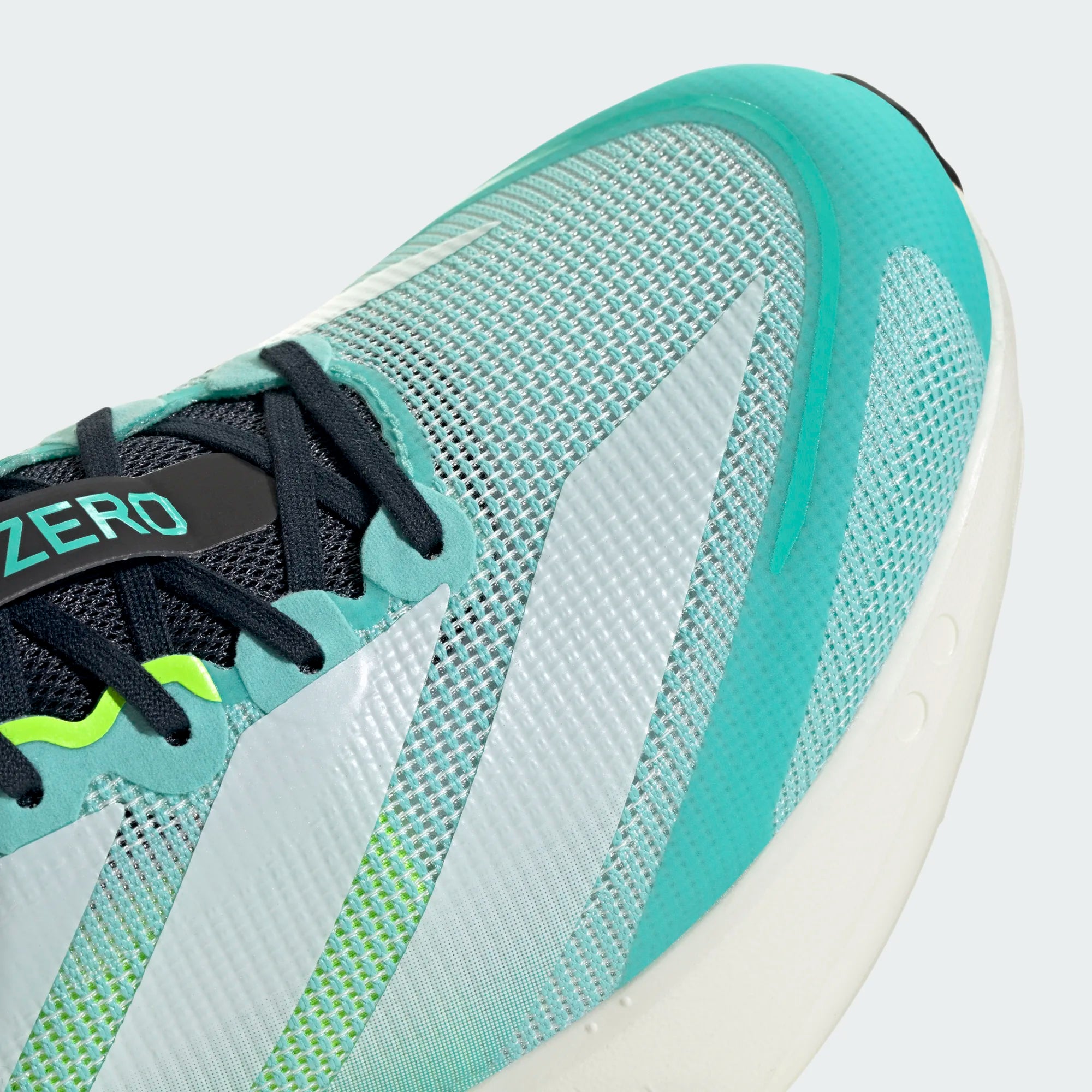 Nahansicht Zehenbereicht rechter Schuh