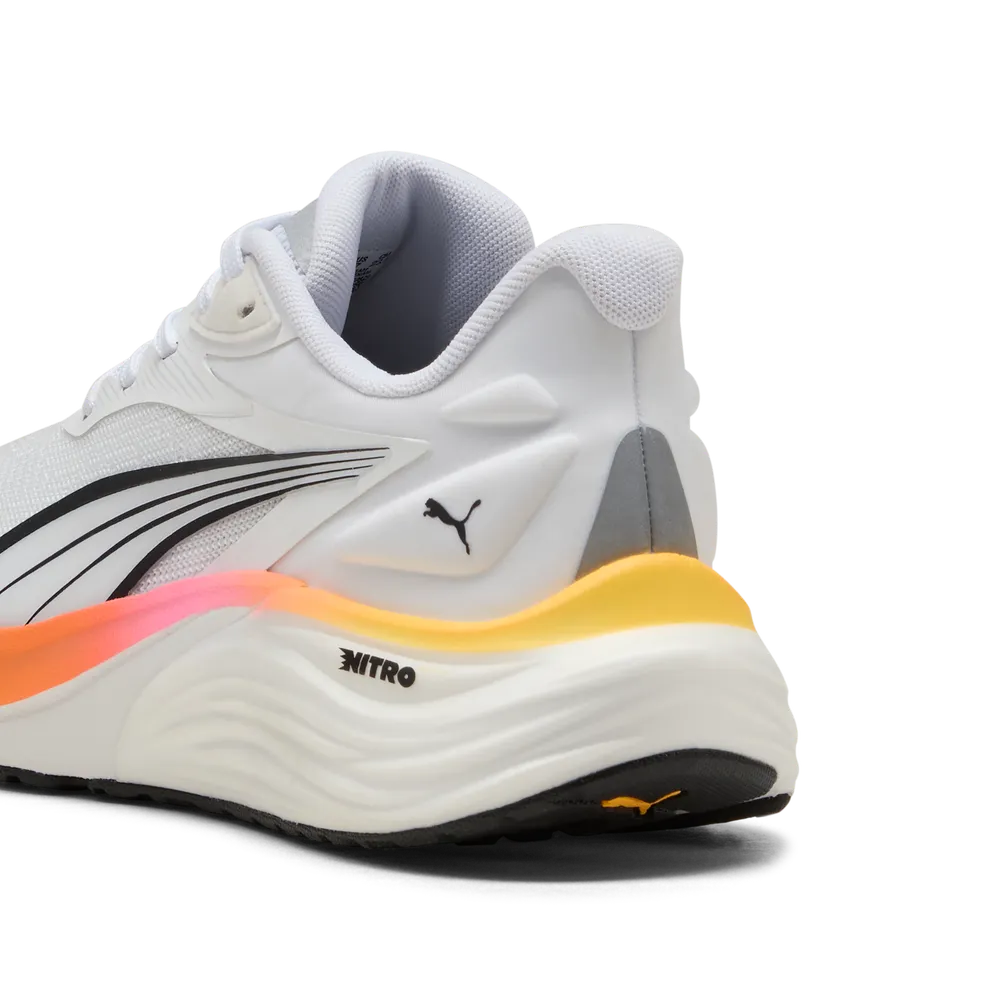 Detailansicht Fersenbereich linker Schuh