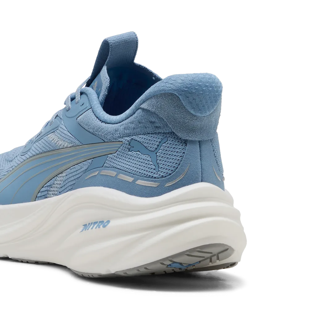 Detailansicht Fersenbereich linker Schuh