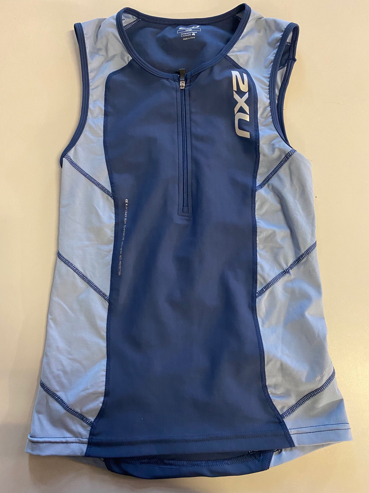 2XU Long Distance Tri Singlet, Damen, indigo/grau